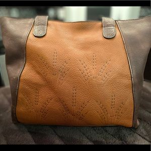 Manitobah Mukluks leather tote bag